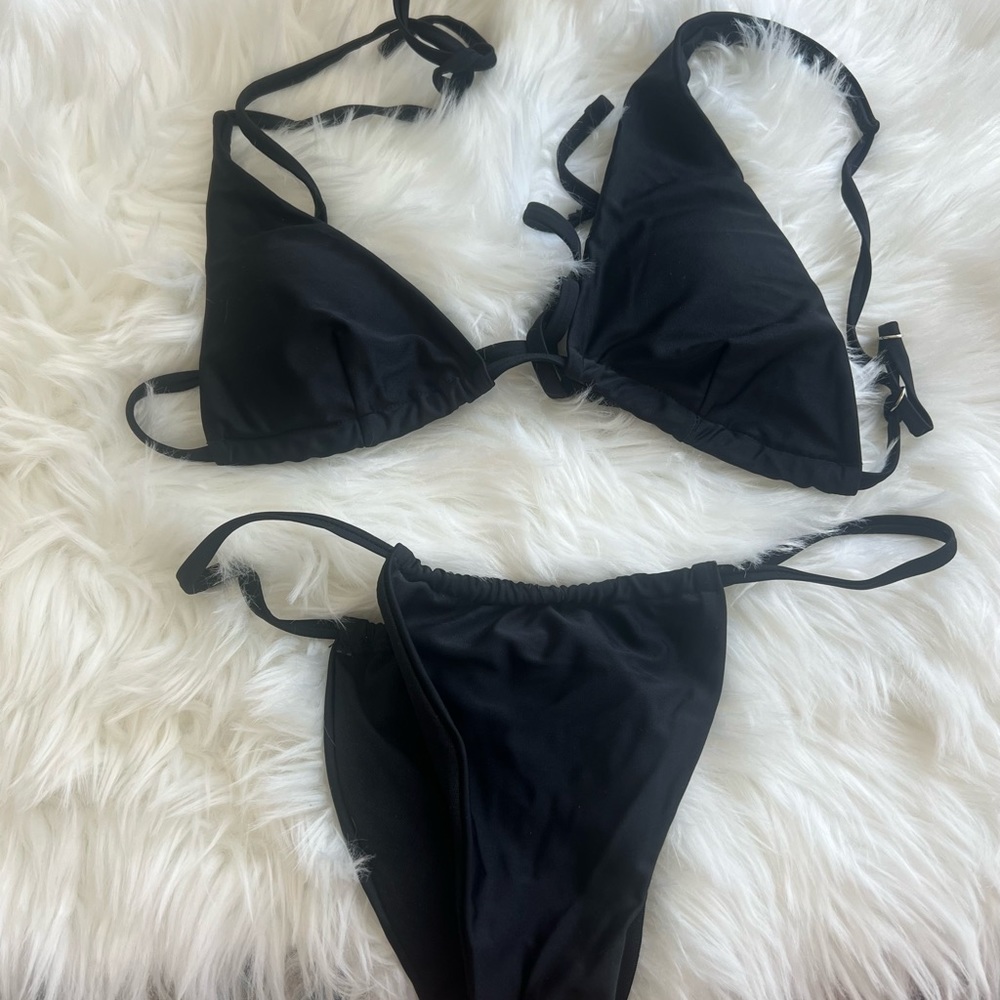 Black swim size medium bikini